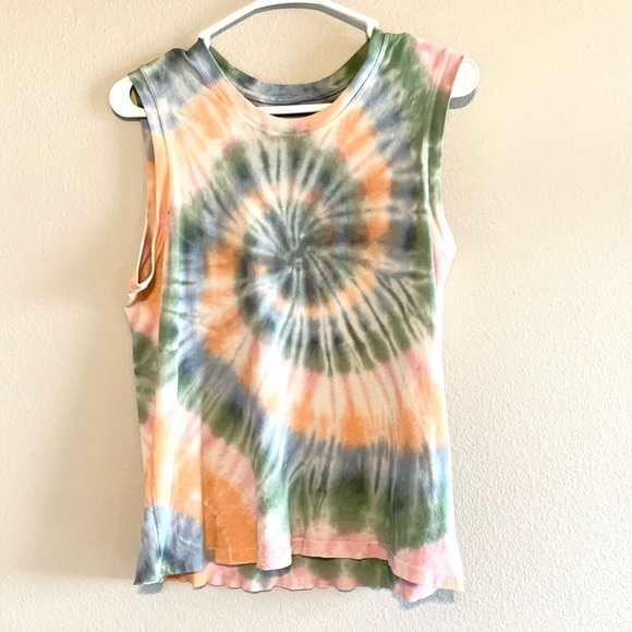Pastel Spiral Muscle Tank - Picture 3 of 6